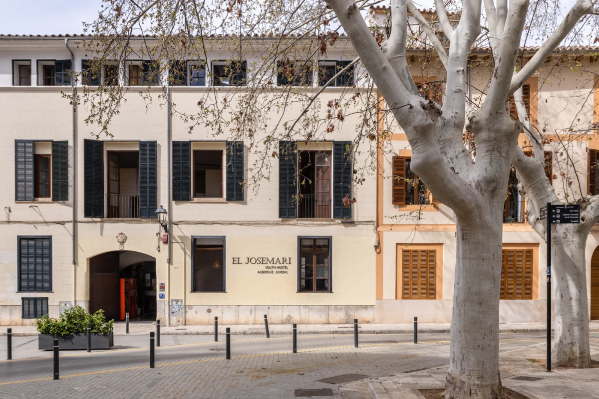 El Josemari Youth Hostel | Albergue Juvenil