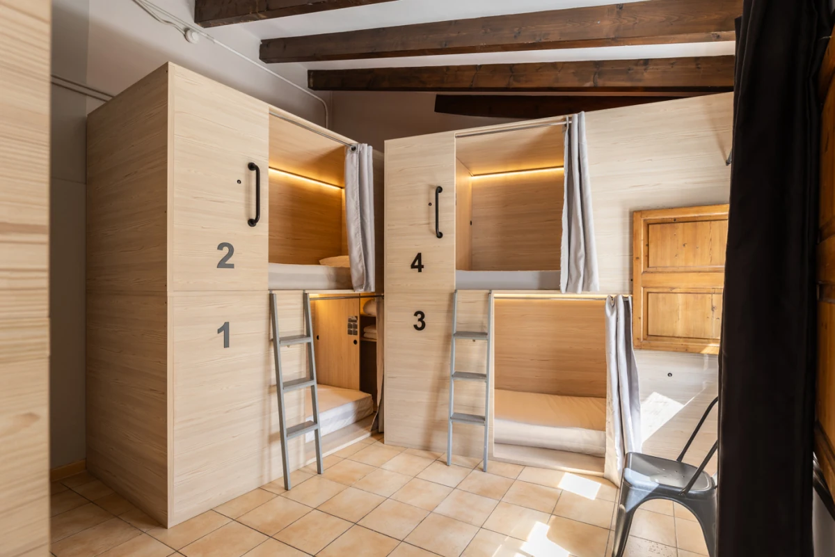 El Josemari Youth Hostel | Albergue Juvenil