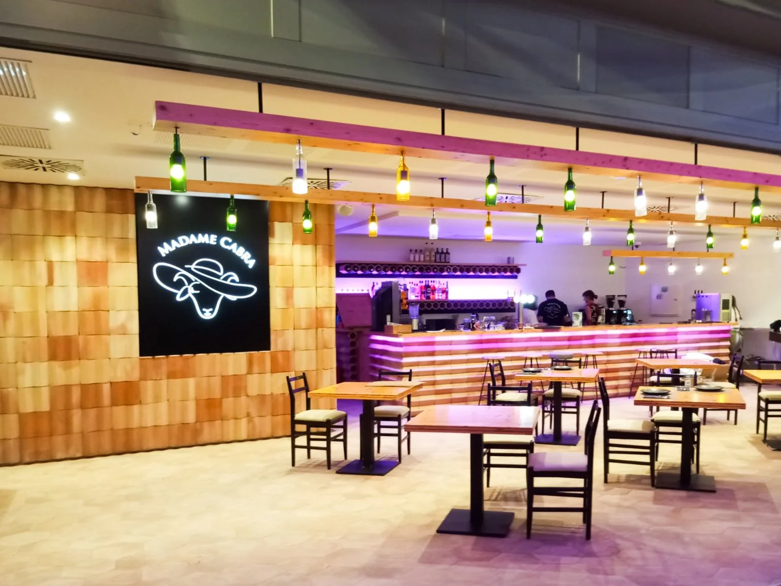 Madame Cabra Pizzeria & Coffee Roastery